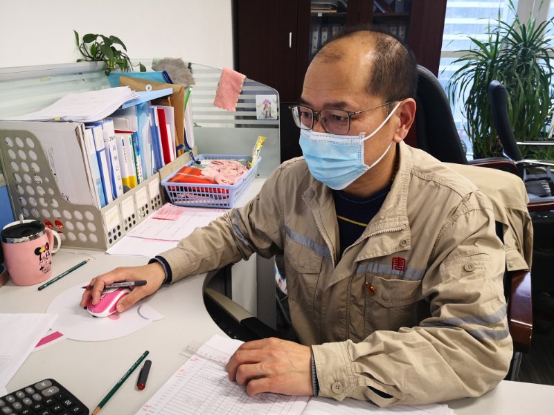 王兆猛的“日?！薄洿筇粕綎|清潔能源開發(fā)有限公司人力資源部負責人王兆猛