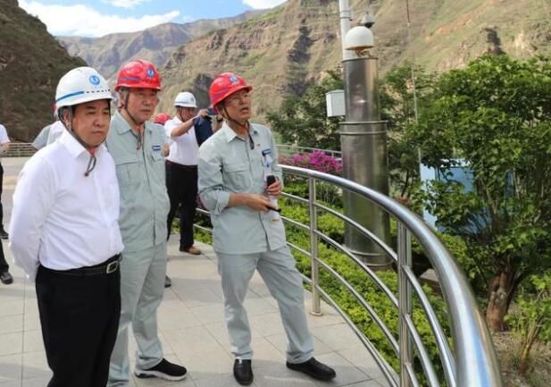 南方電網(wǎng)董事長、黨組書記孟振平調研烏東德水電站工程