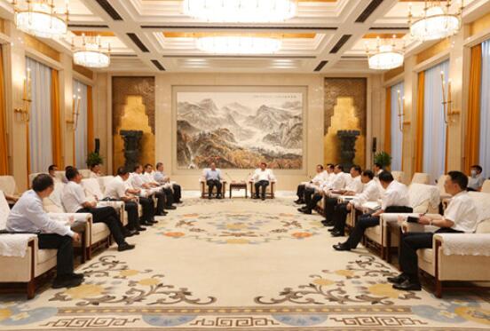 湖北省委書(shū)記應(yīng)勇、省長(zhǎng)王曉東會(huì)見(jiàn)國(guó)家電網(wǎng)董事長(zhǎng)、黨組書(shū)記毛偉明