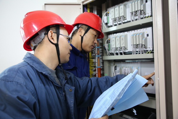 國網(wǎng)寧海縣供電公司：緊急消缺除隱患，筑牢電網(wǎng)“三防線”