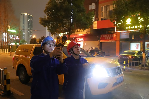 國網寧波市鄞州區(qū)供電：夜間特巡測溫線路，保障安全可靠供電