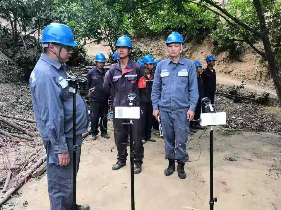 臨滄云縣供電局配電管理三所開(kāi)展隱患整改，切實(shí)保障用戶(hù)用電安全