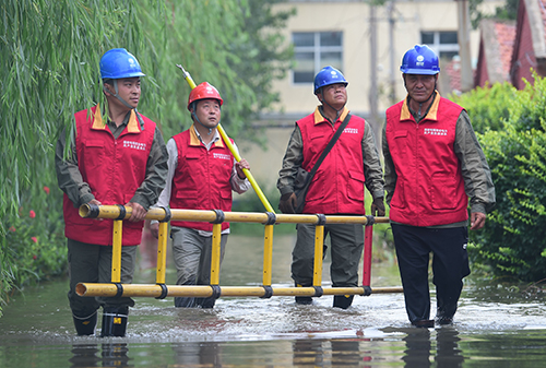 趕考爭先架心橋——國家電網(wǎng)河北電力共產黨員服務隊發(fā)展紀實