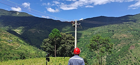 鳳慶供電局新華供電所供電火力全開，助力當?shù)乜緹煯a(chǎn)業(yè) 穩(wěn)定發(fā)展