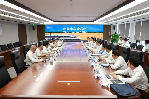 中國能建黨委書記、董事長宋海良與中國中車董事長孫永才座談