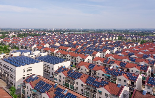 【兩會(huì)】南存輝委員：建議戶用光伏電力納入綠電、綠證、碳排放權(quán)交易市場(chǎng)