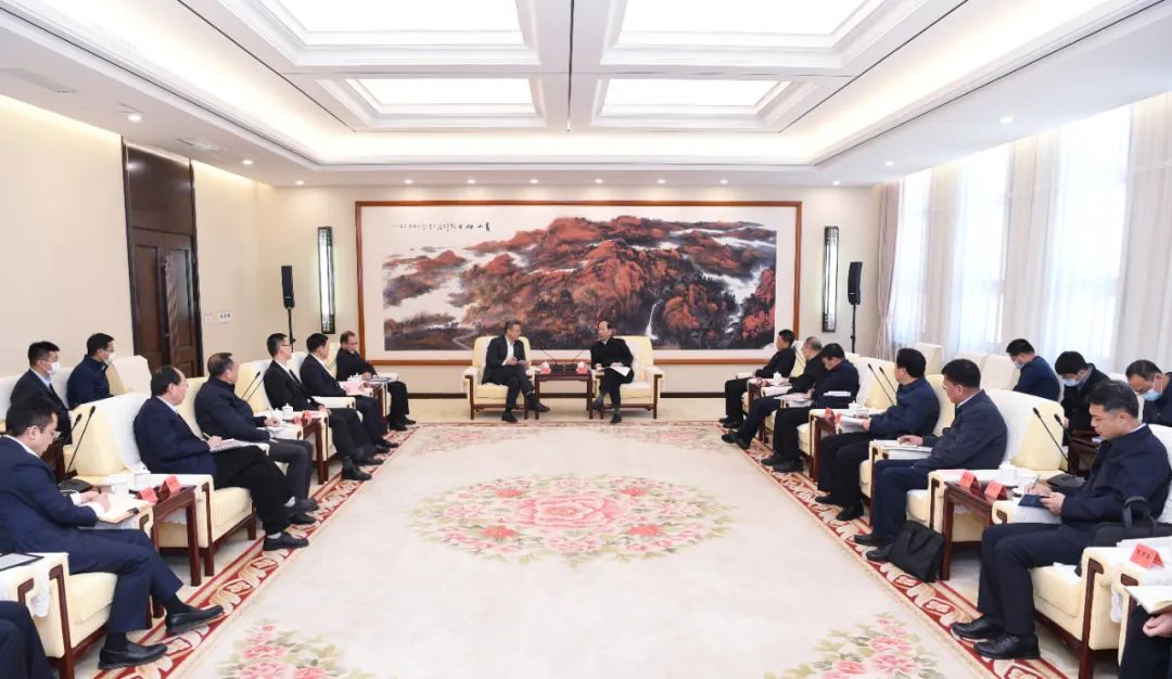 錢智民、江毅拜會內(nèi)蒙古自治區(qū)黨委書記、人大常委會主任石泰峰