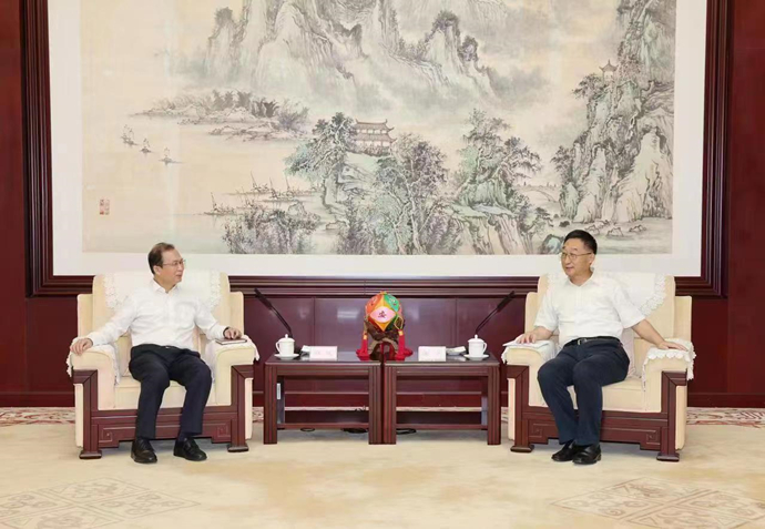 江毅拜會(huì)劉寧、農(nóng)生文并調(diào)研駐桂企業(yè)