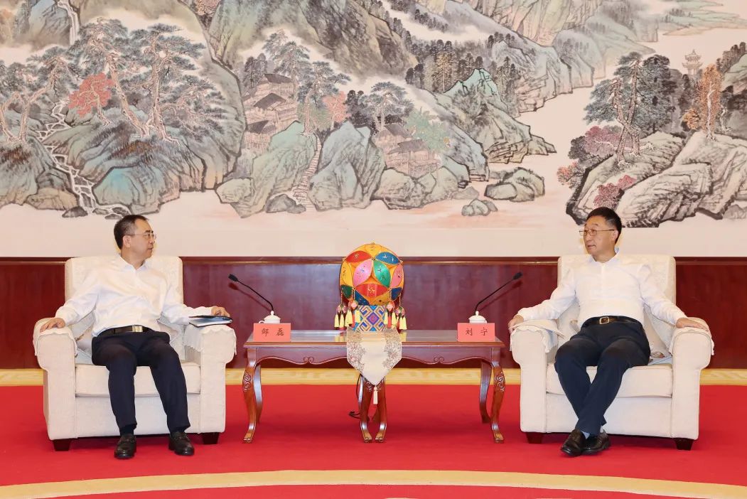 大唐集團(tuán)黨組書記、董事長鄒磊拜會廣西壯族自治區(qū)黨委書記劉寧