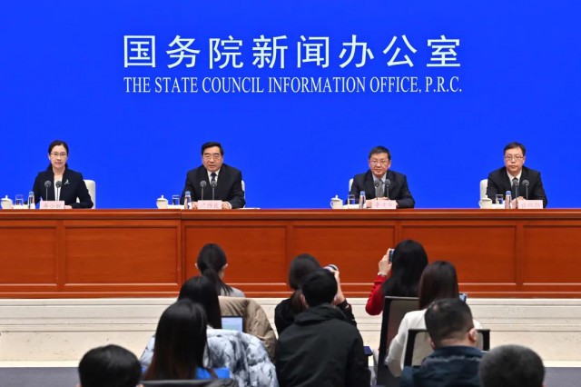 國家發(fā)改委：健全多能互補(bǔ)綜合應(yīng)急調(diào)度機(jī)制，推動(dòng)風(fēng)、光發(fā)電多發(fā)滿發(fā)