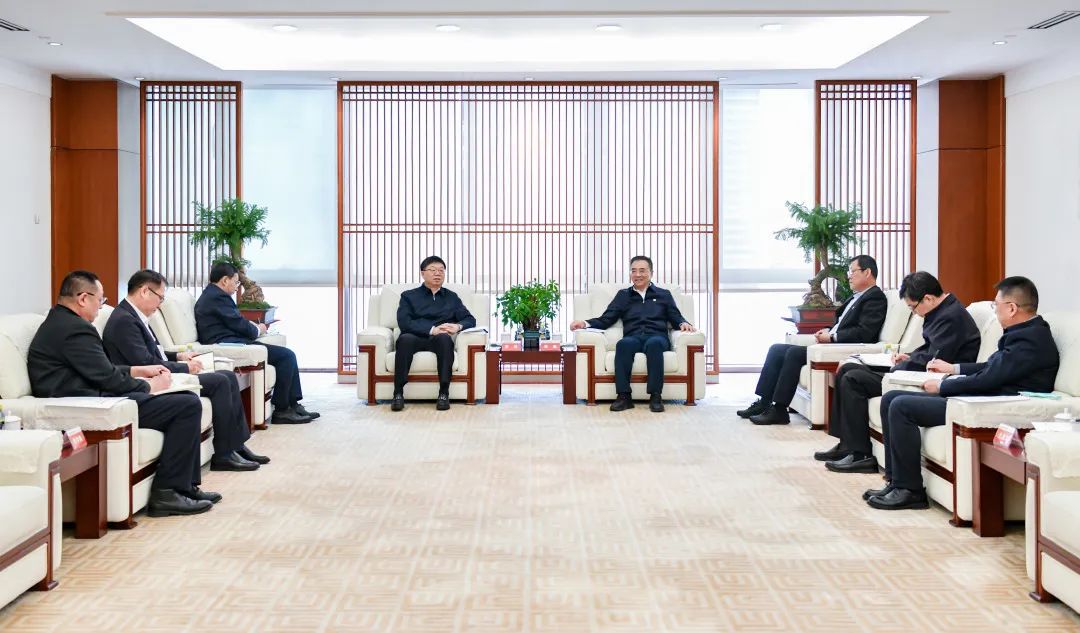 大唐集團有限公司黨組書記、董事長鄒磊會見吉林省委常委、省委秘書長李偉