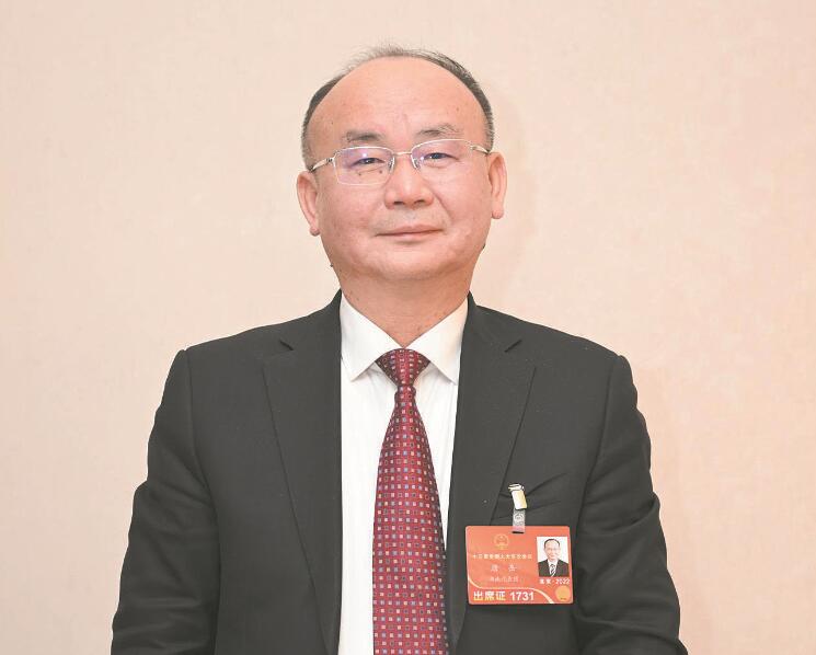 優(yōu)質(zhì)供電服務(wù)助力裝備制造業(yè)高質(zhì)量發(fā)展——訪全國(guó)人大代表、楚天科技股份有限公司董事長(zhǎng)兼總裁唐岳