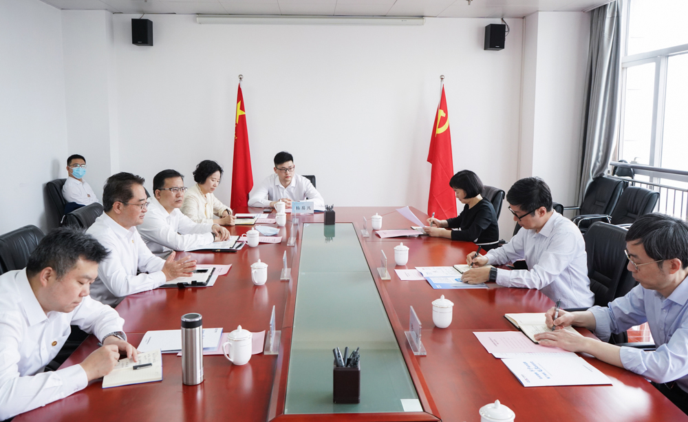 中國能建黨委常委、副總經(jīng)理吳云與國家能源局華中監(jiān)管局黨組書記、局長任育之會(huì)談