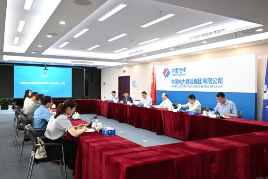 中國(guó)電建黨委常委、副總經(jīng)理徐鵬程與漳龍集團(tuán)黨委書記、董事長(zhǎng)吳子毅會(huì)談