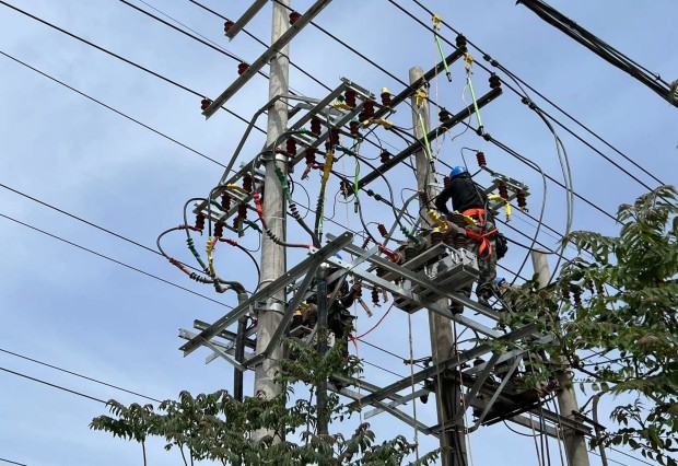 六五四供電公司奮戰(zhàn)8小時，順利完成新線路投運(yùn)
