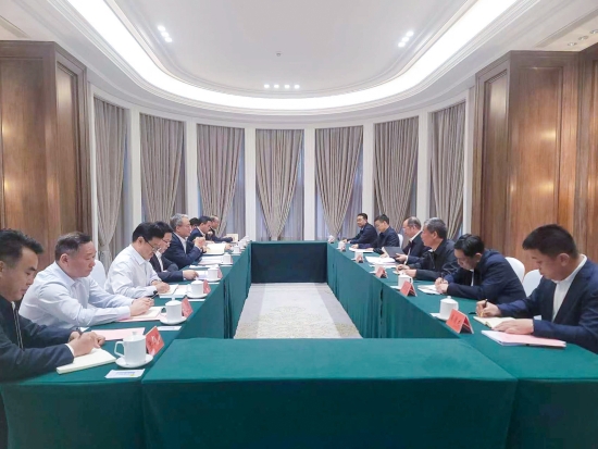 中國電建黨委副書記、總經(jīng)理王斌與黑龍江省常務(wù)副省長王一新舉行會談