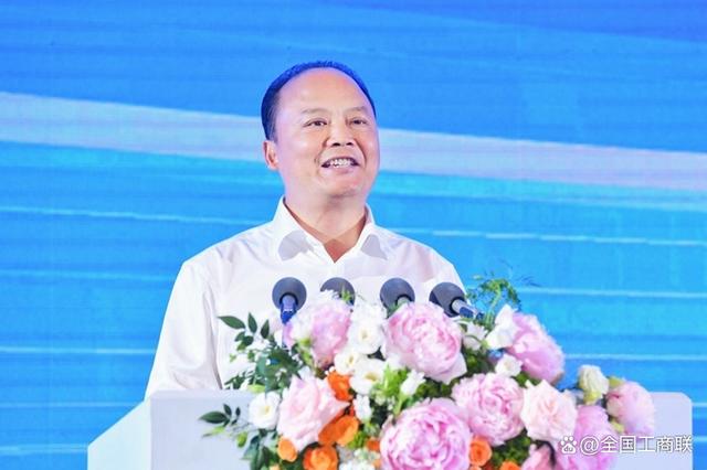 全國工商聯(lián)副主席，通威集團董事局主席劉漢元：加快建設可再生能源 構(gòu)建川渝清潔能源一體化
