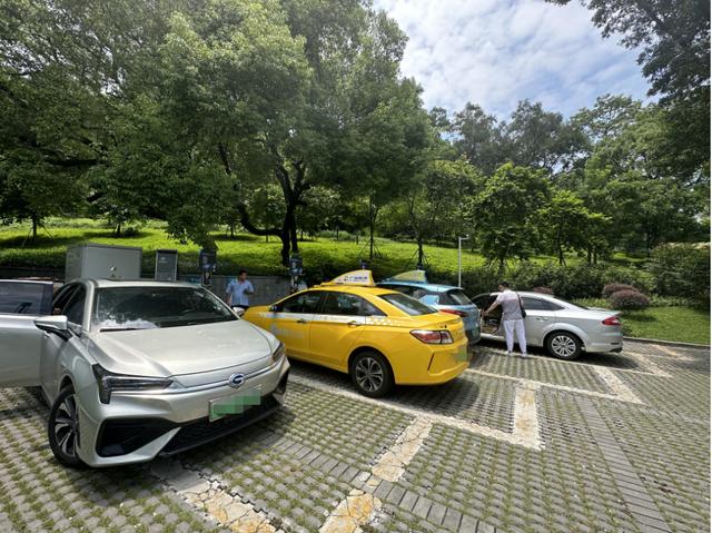 調(diào)查丨多地充電樁電價(jià)漲幅20%以上，分時(shí)電價(jià)與行業(yè)競(jìng)爭(zhēng)多方博弈