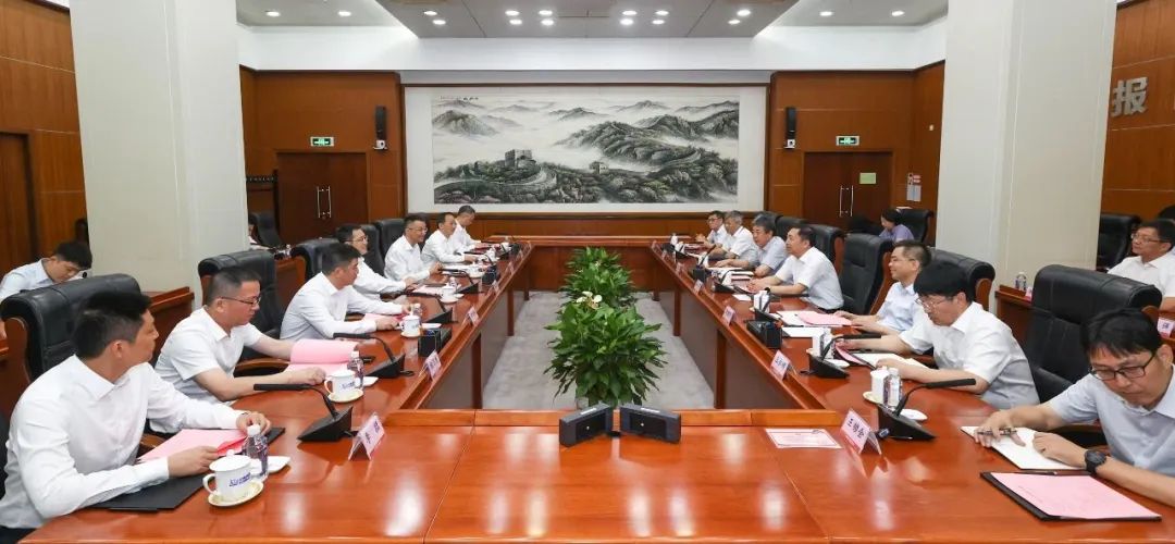 中核集團黨組副書記、總經理顧軍會見蘇州市委副書記、市長吳慶文一行