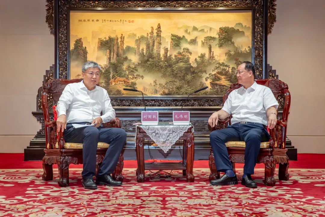 國家能源集團(tuán)黨組書記、董事長(zhǎng)劉國躍拜會(huì)湖南省委副書記、省長(zhǎng)毛偉明