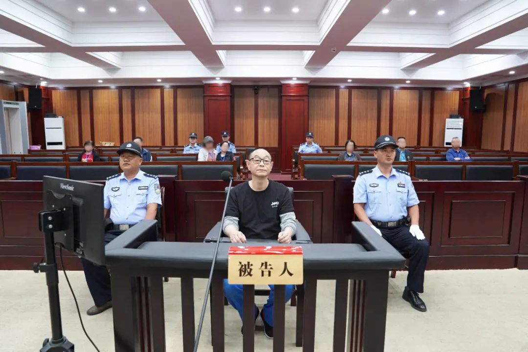 貴州電網有限責任公司原黨委委員、工會主席張帆受賄案一審宣判