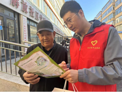 烏蘭察布供電公司負(fù)荷管理服務(wù)中心開展“寒冬將至送溫暖，優(yōu)質(zhì)服務(wù)進(jìn)社區(qū)”青年志愿服務(wù)活動
