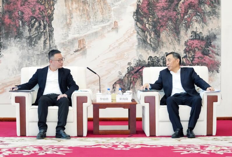 中國能建董事長(zhǎng)宋海良與晶科能源董事長(zhǎng)李仙德會(huì)談