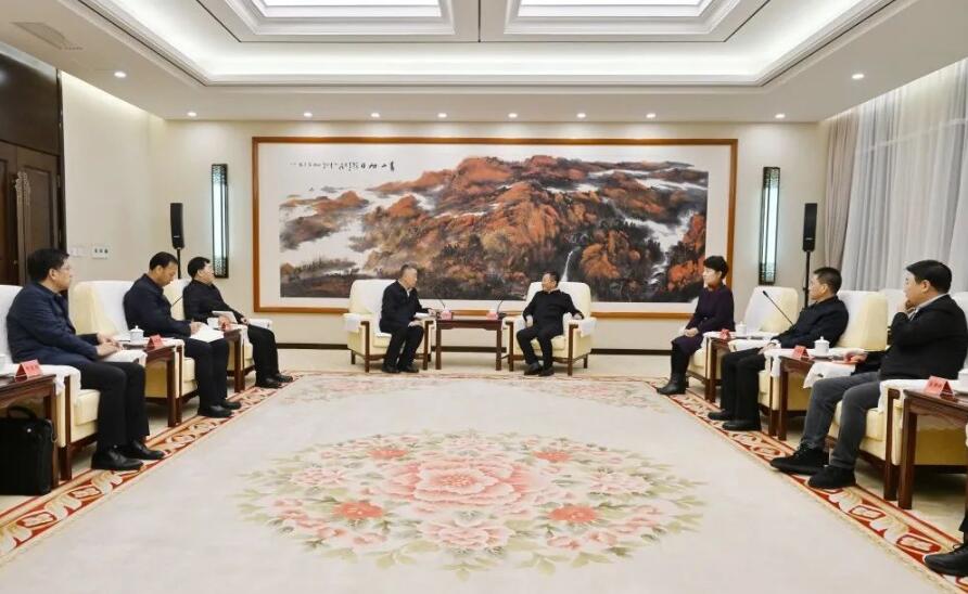 三峽集團(tuán)董事長、黨組書記雷鳴山拜會(huì)內(nèi)蒙古自治區(qū)黨委書記孫紹騁、自治區(qū)主席王莉霞