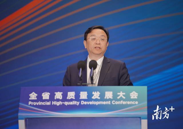 王傳福：新能源汽車發(fā)展只會快跑，不給喘口氣機會