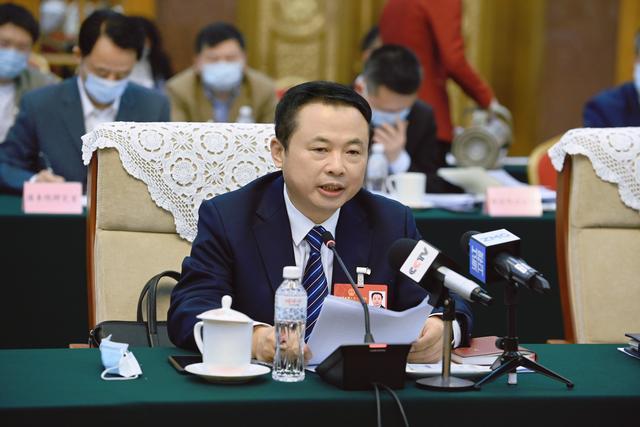 【兩會(huì)好聲音】全國(guó)人大代表、天能控股董事長(zhǎng)張?zhí)烊危和苿?dòng)《可再生能源法》修訂，保障國(guó)家能源安全