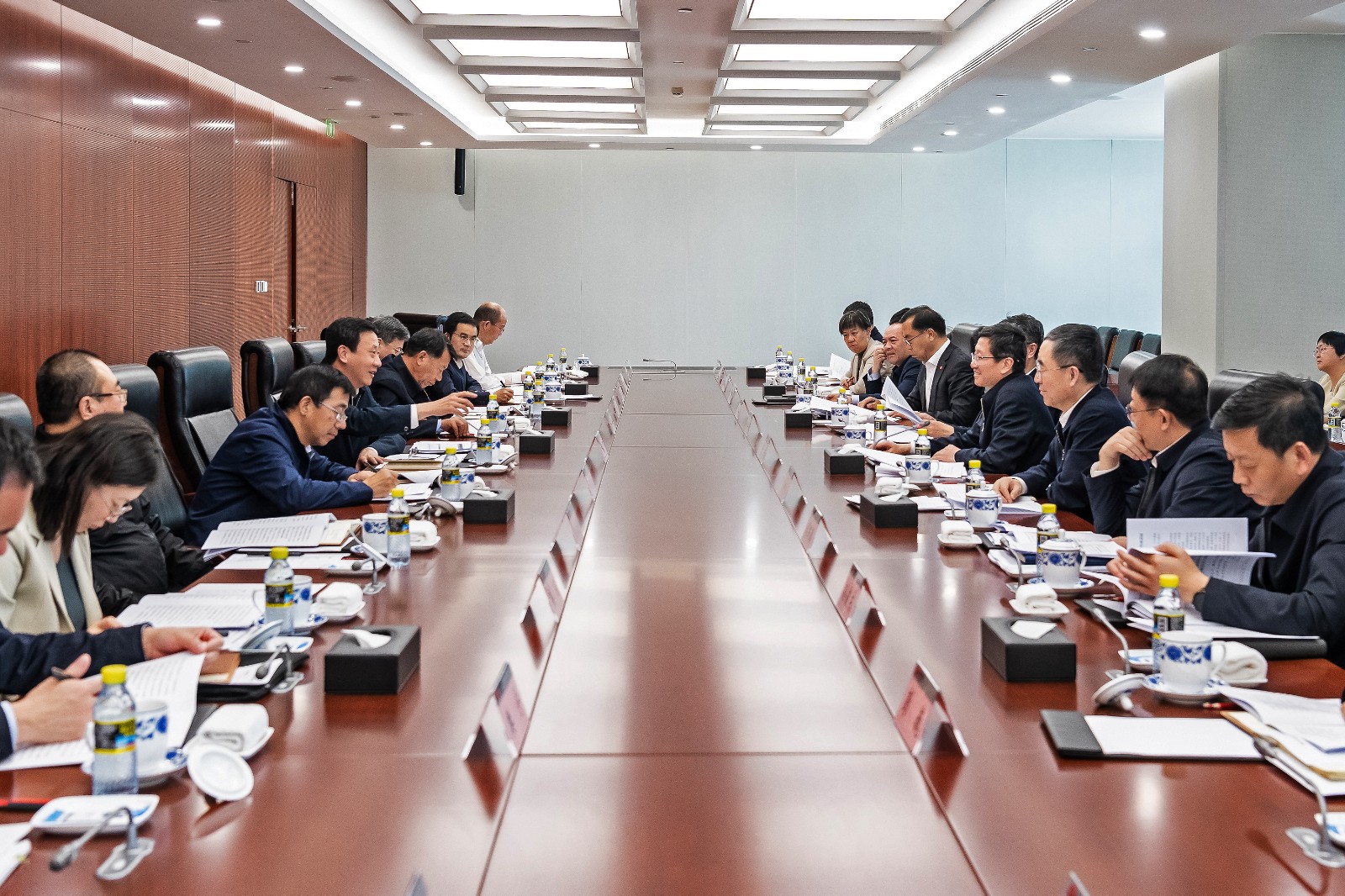 國(guó)家能源局黨組成員、副局長(zhǎng)任京東一行到國(guó)家能源集團(tuán)調(diào)研