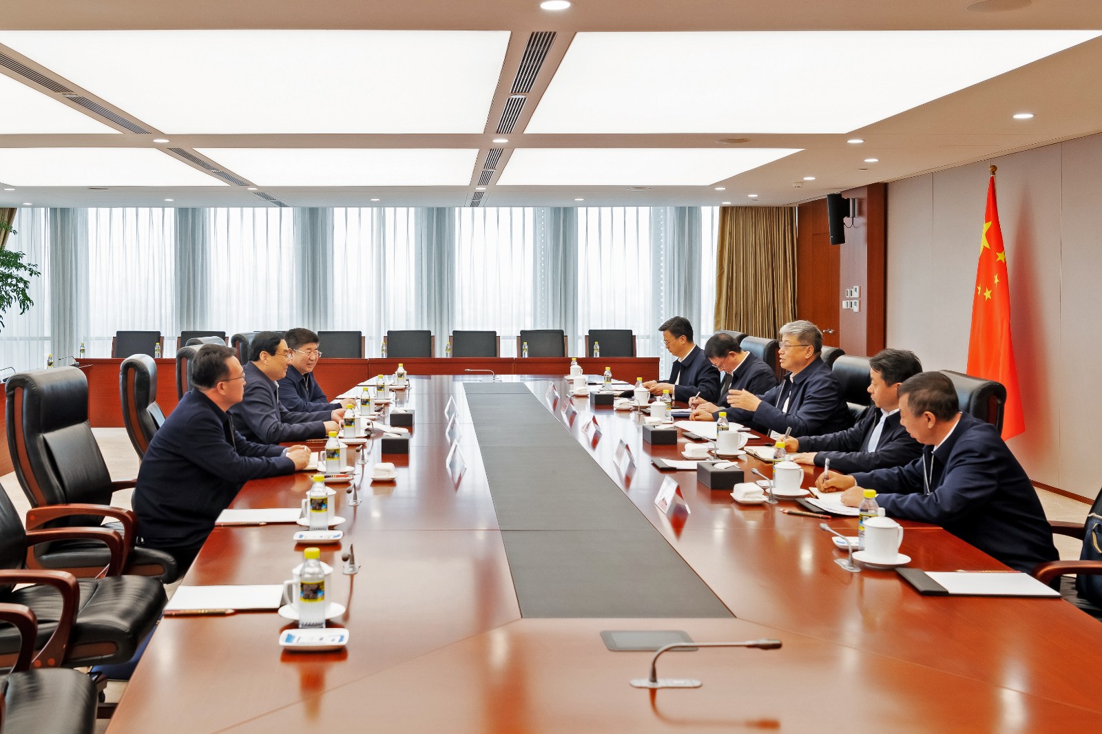國家能源集團(tuán)黨組書記、董事長劉國躍會見陜西省政協(xié)副主席、榆林市委書記張曉光
