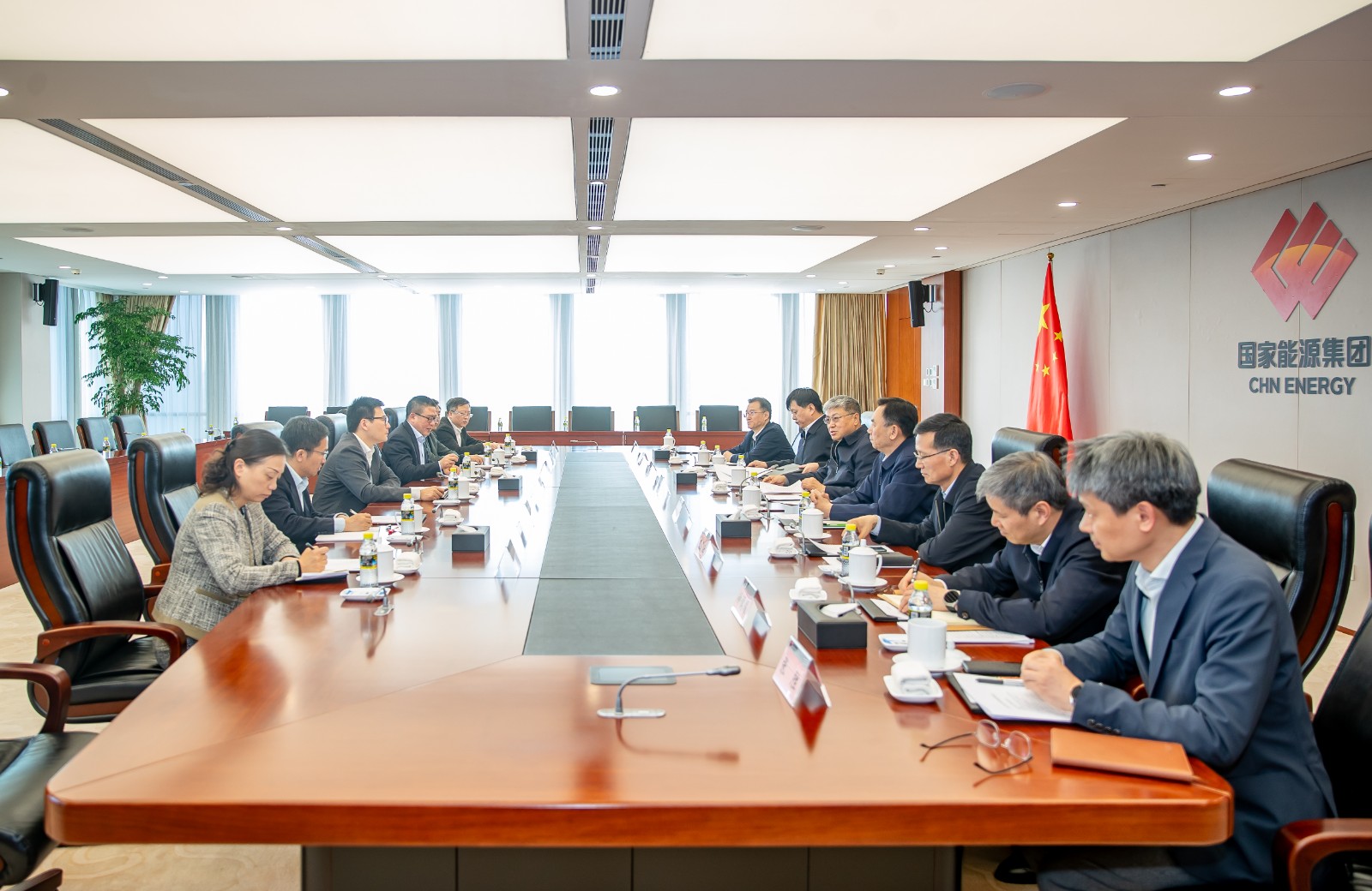國家能源集團(tuán)黨組書記、董事長劉國躍會(huì)見上海電氣集團(tuán)黨委書記、董事長吳磊