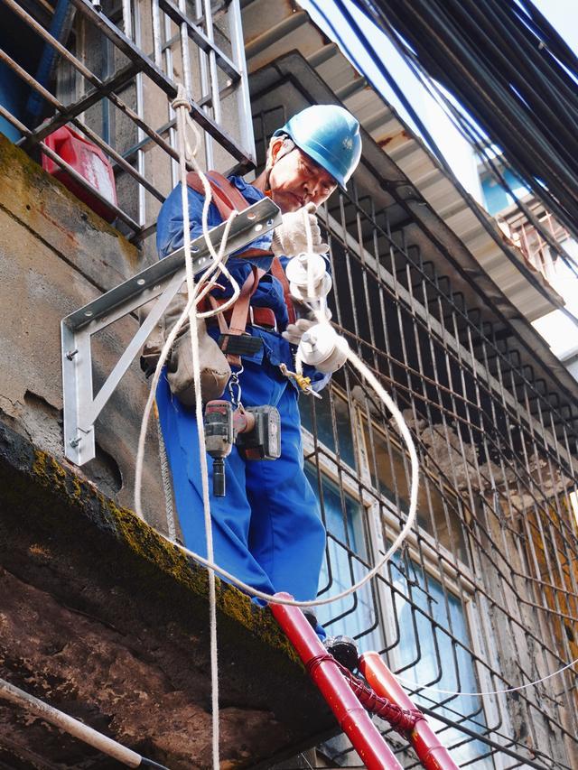國網郫都供電公司加強“社網共建”，一心為民服務