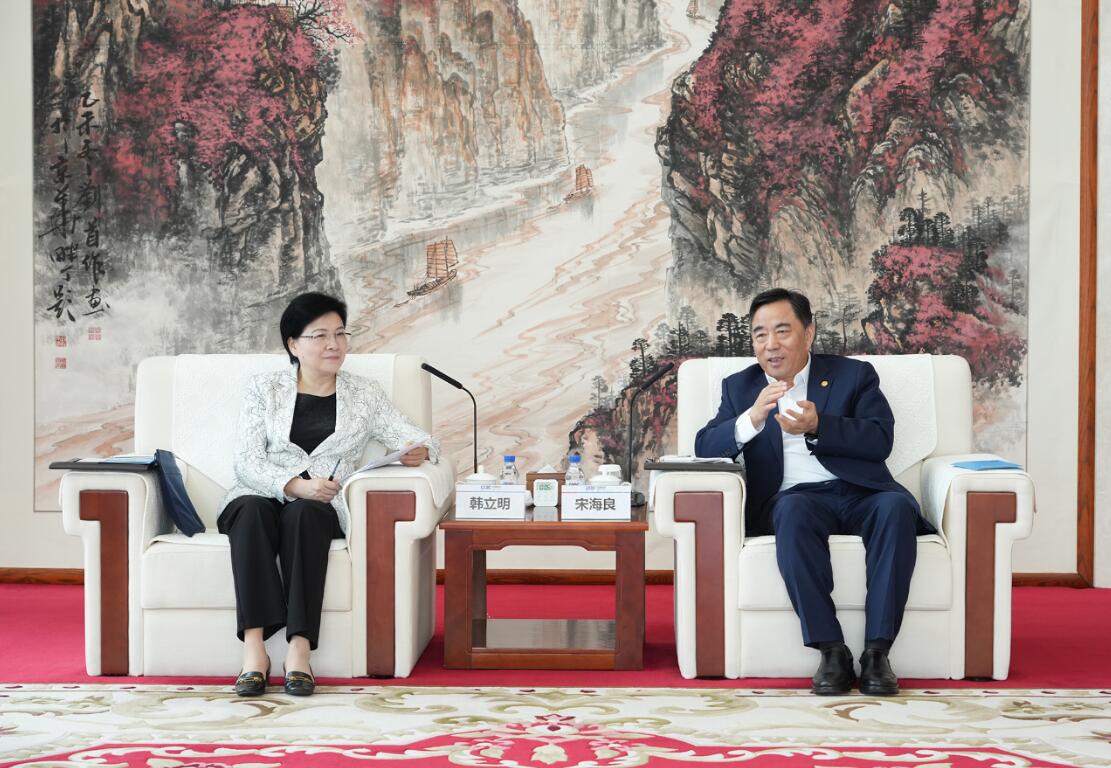 中國能建黨委書記、董事長宋海良與江蘇省委常委、南京市委書記韓立明會談