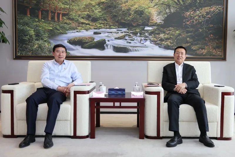陜煤集團黨委書記、董事長張文琪會見中鐵十八局集團黨委書記、董事長閆廣天一行