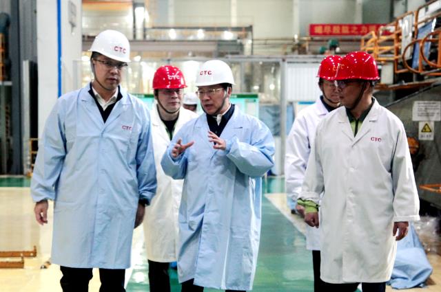 中國電氣裝備黨委書記、董事長李洪鳳赴浙江盛達(dá)、恒馳電氣、西電常變、常州東智調(diào)研