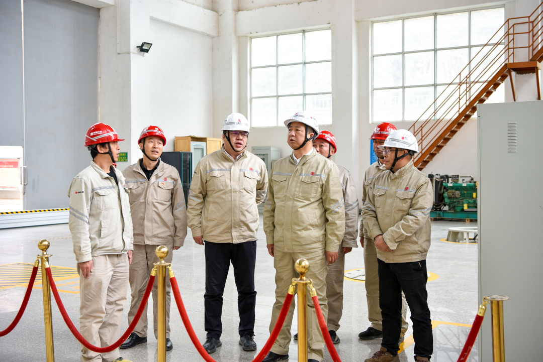 大唐甘肅公司黨委書記、董事長王建偉到碧口水電廠調(diào)研指導(dǎo)工作
