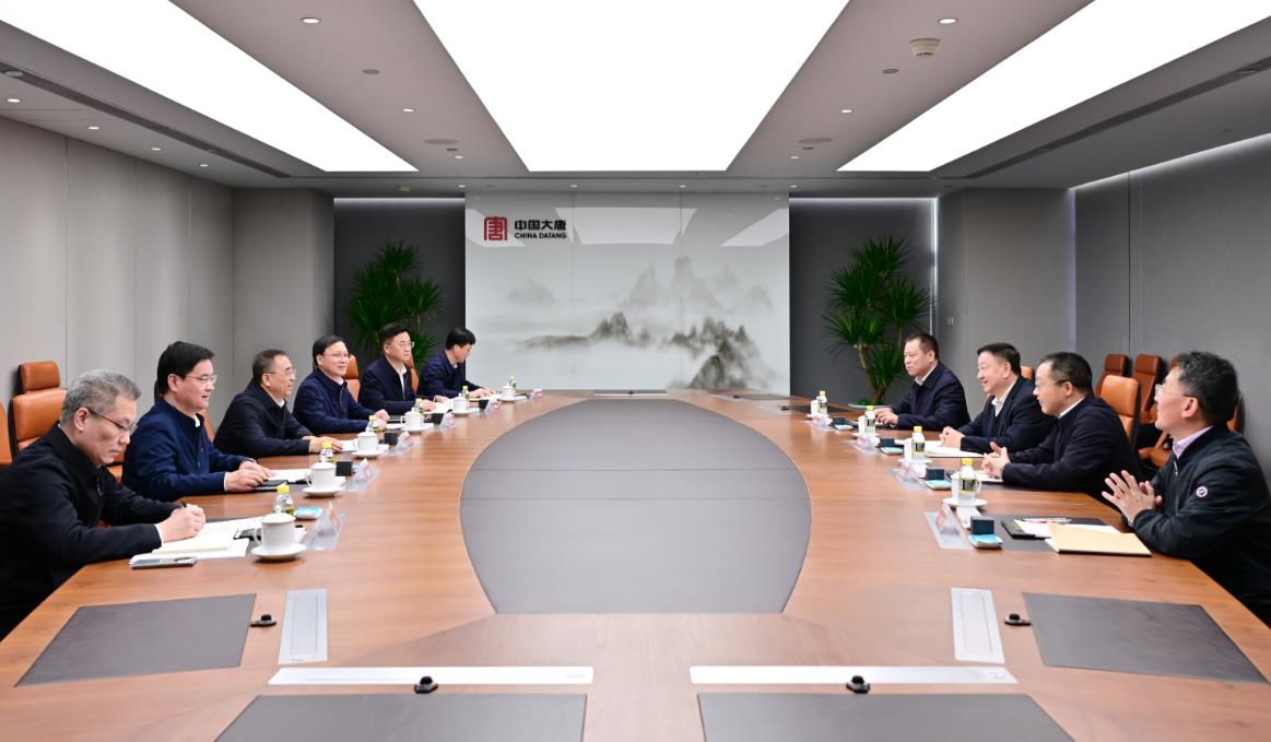 中國大唐董事長鄒磊、總經(jīng)理張傳江與中廣核董事長楊長利、總經(jīng)理高立剛會談
