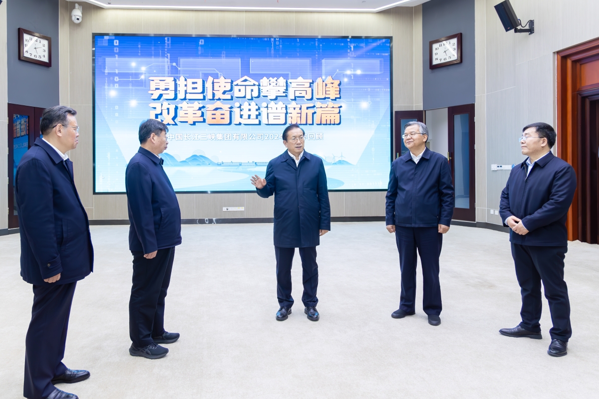 湖北省委書記王忠林、省長李殿勛走訪慰問三峽集團(tuán)