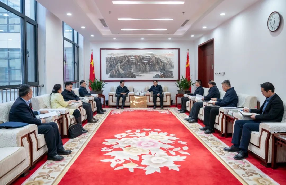 內(nèi)蒙古電力集團(tuán)與包頭市委、市政府交流座談