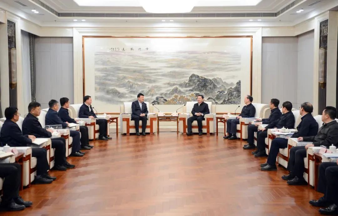 大唐集團(tuán)黨組書記呂軍、總經(jīng)理張傳江拜會(huì)遼寧省委書記郝鵬、省長(zhǎng)李樂(lè)成
