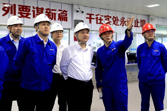 中國華能集團董事長溫樞剛到鶴崗電廠、伊春熱電督導(dǎo)調(diào)研生態(tài)環(huán)保及安全生產(chǎn)工作