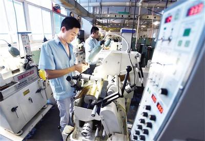 以?xún)?yōu)質(zhì)營(yíng)商環(huán)境為沃土，賦能光學(xué)鏡片加工產(chǎn)業(yè)高質(zhì)量發(fā)展